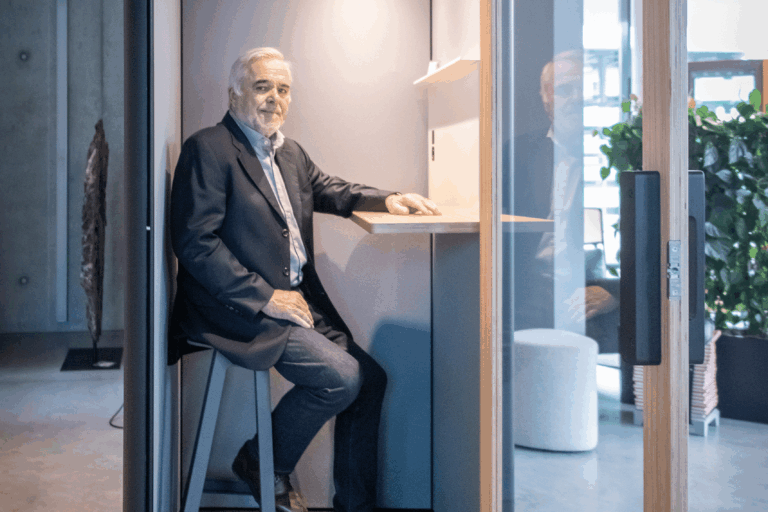 Office Pods im Büro, Telefonboxen, Akustikpods, Microrooms